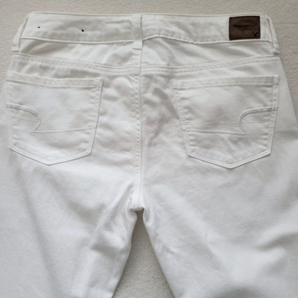 AEO | 4-SHORT White Skinny Jeans w/ Cream Embroidered Pattern EUC - Picture 11 of 14